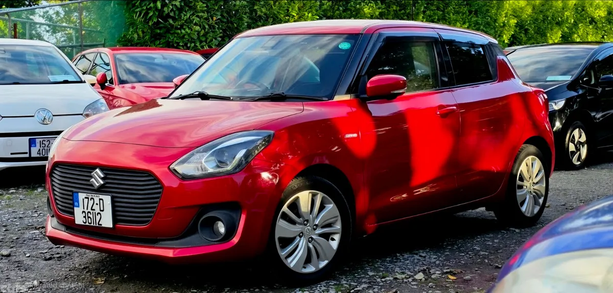 Suzuki Swift Hatchback, Petrol, 2017, Red