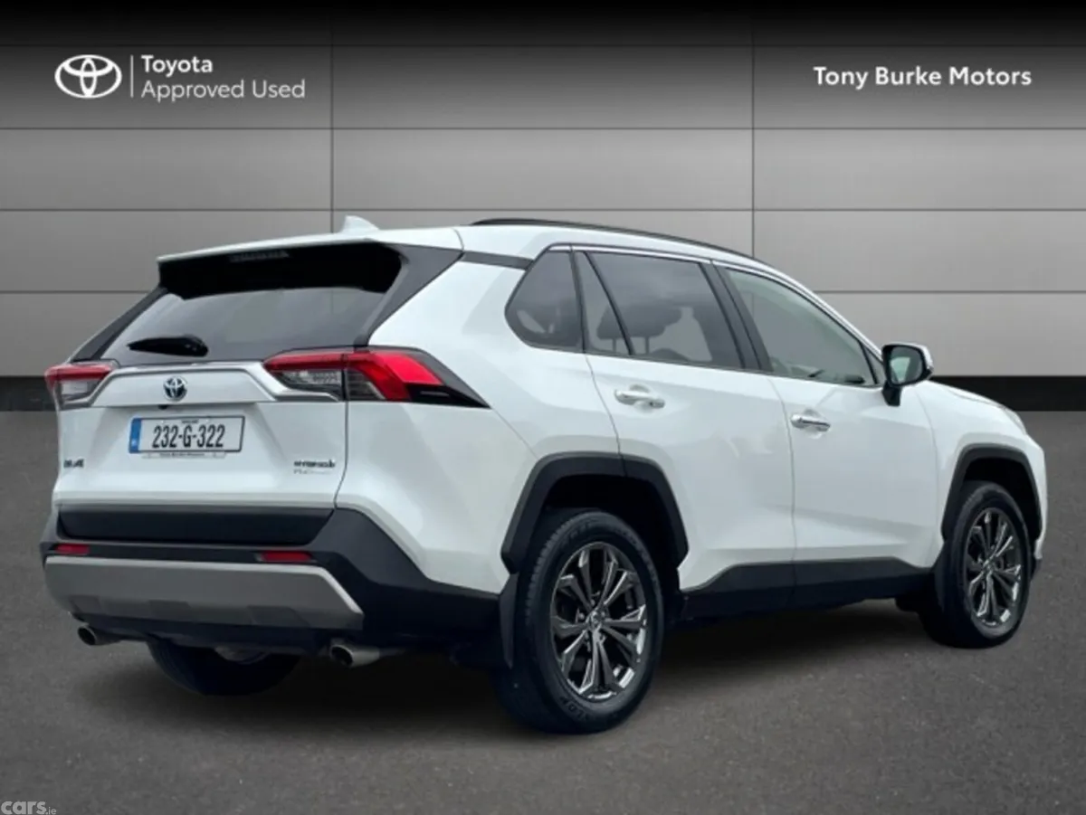 Toyota RAV4 SUV, Petrol Hybrid, 2023, White