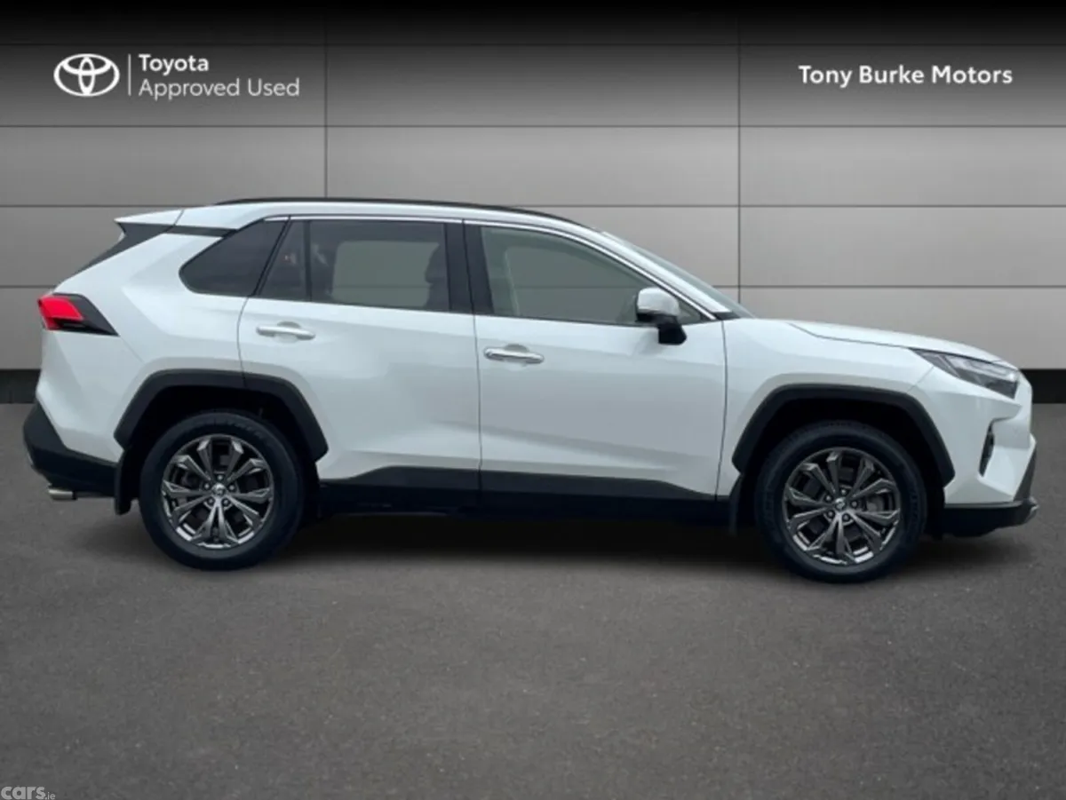 Toyota RAV4 SUV, Petrol Hybrid, 2023, White