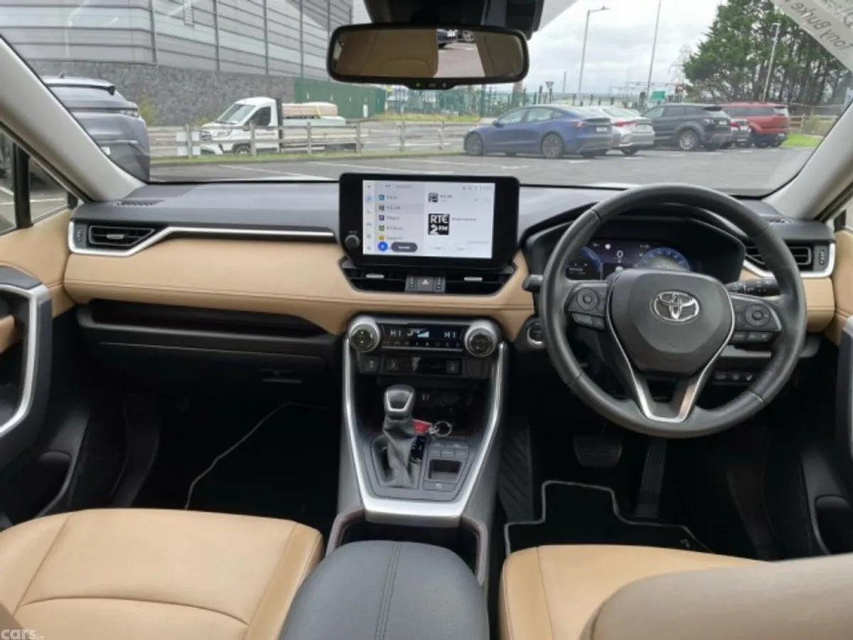 Toyota RAV4 SUV, Petrol Hybrid, 2023, White
