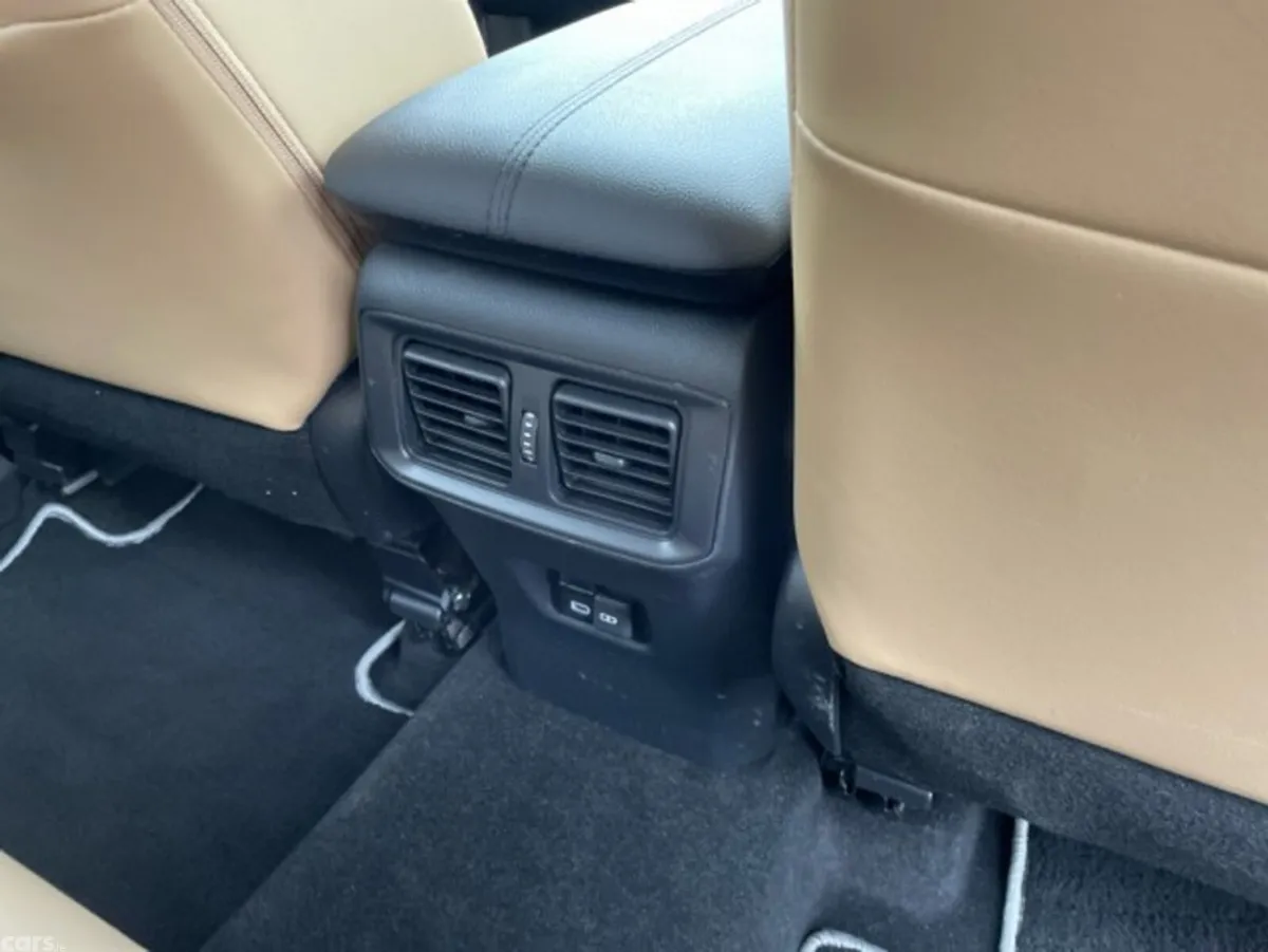 Toyota RAV4 SUV, Petrol Hybrid, 2023, White
