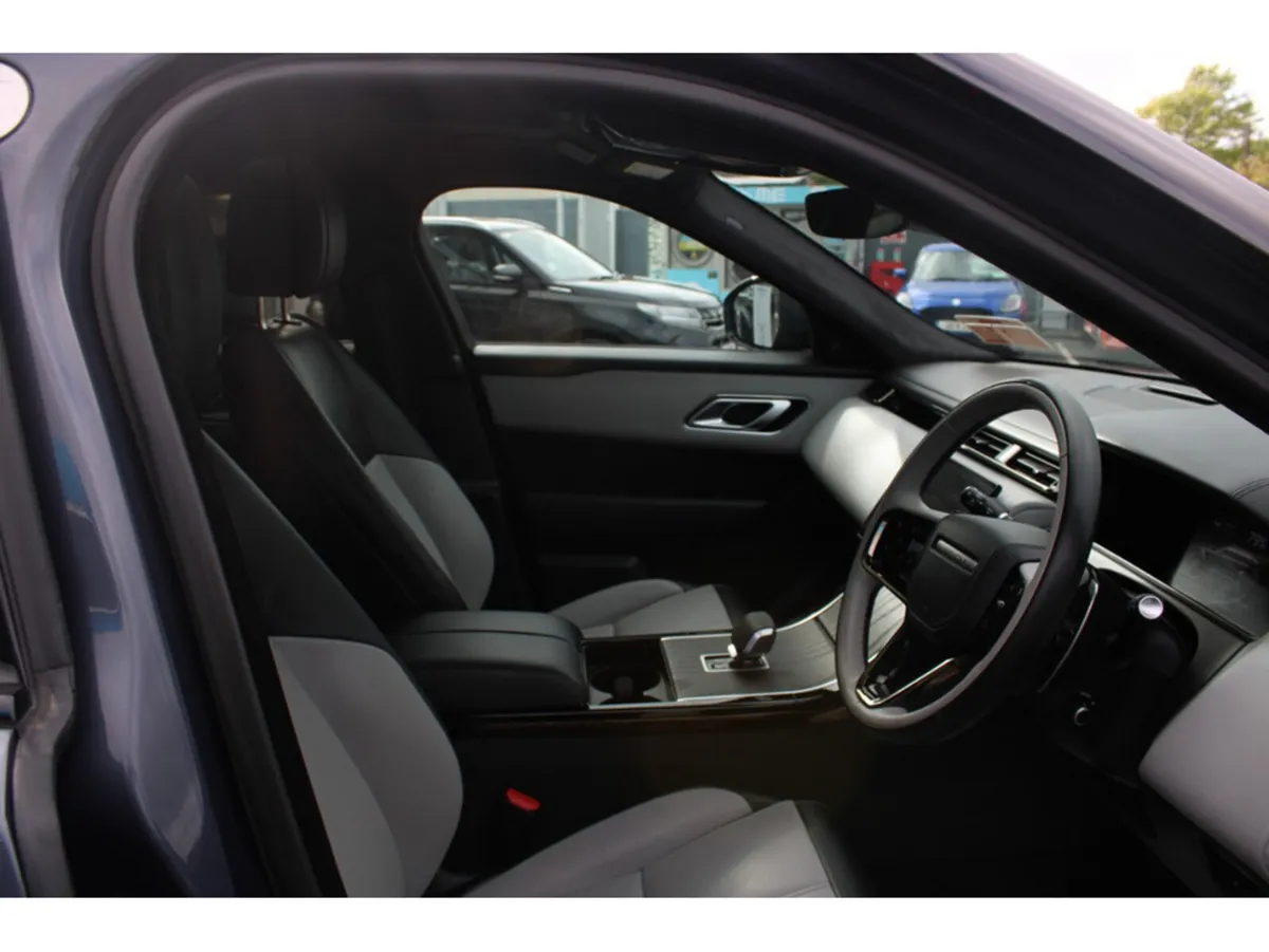 Land Rover Range Rover Velar Estate, Petrol Hybrid, 2025, Blue