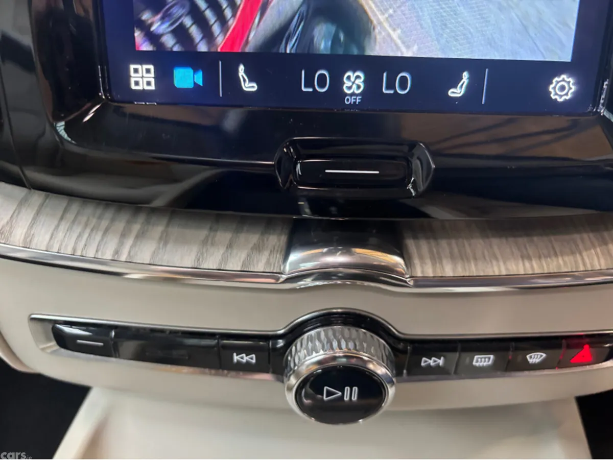 Volvo XC60 SUV, Petrol Plug-in Hybrid, 2023, Grey
