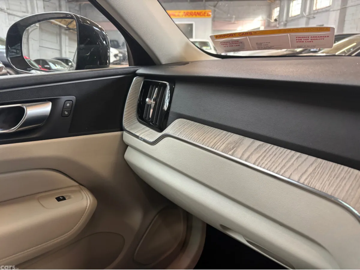 Volvo XC60 SUV, Petrol Plug-in Hybrid, 2023, Grey