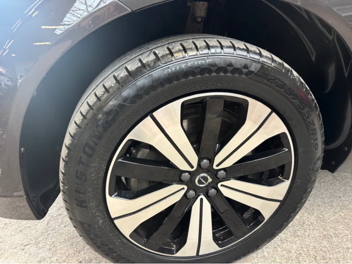 Volvo XC60 SUV, Petrol Plug-in Hybrid, 2023, Grey