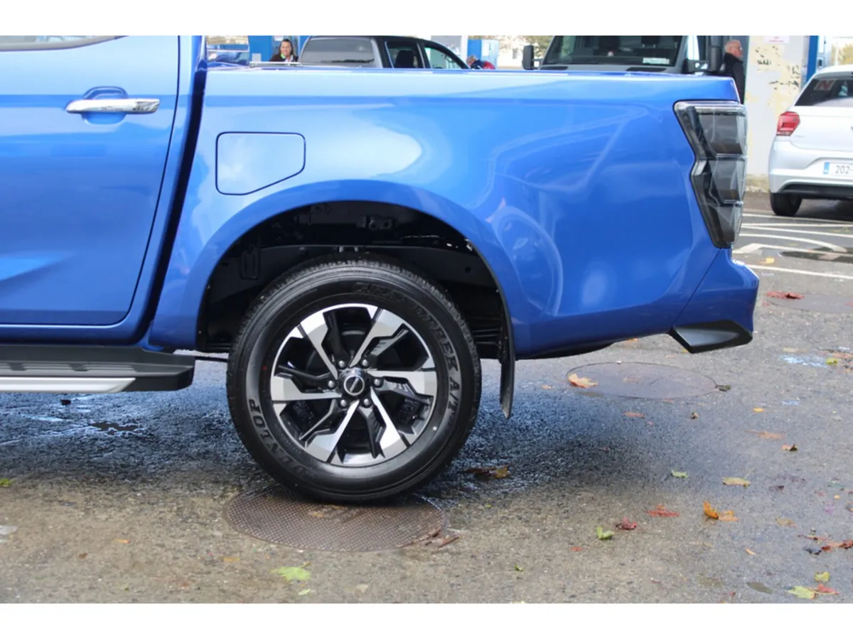 Isuzu D-Max Pick Up, Diesel, 2027, Blue