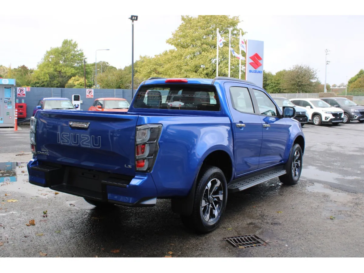 Isuzu D-Max Pick Up, Diesel, 2027, Blue