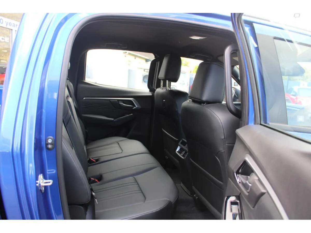 Isuzu D-Max Pick Up, Diesel, 2027, Blue