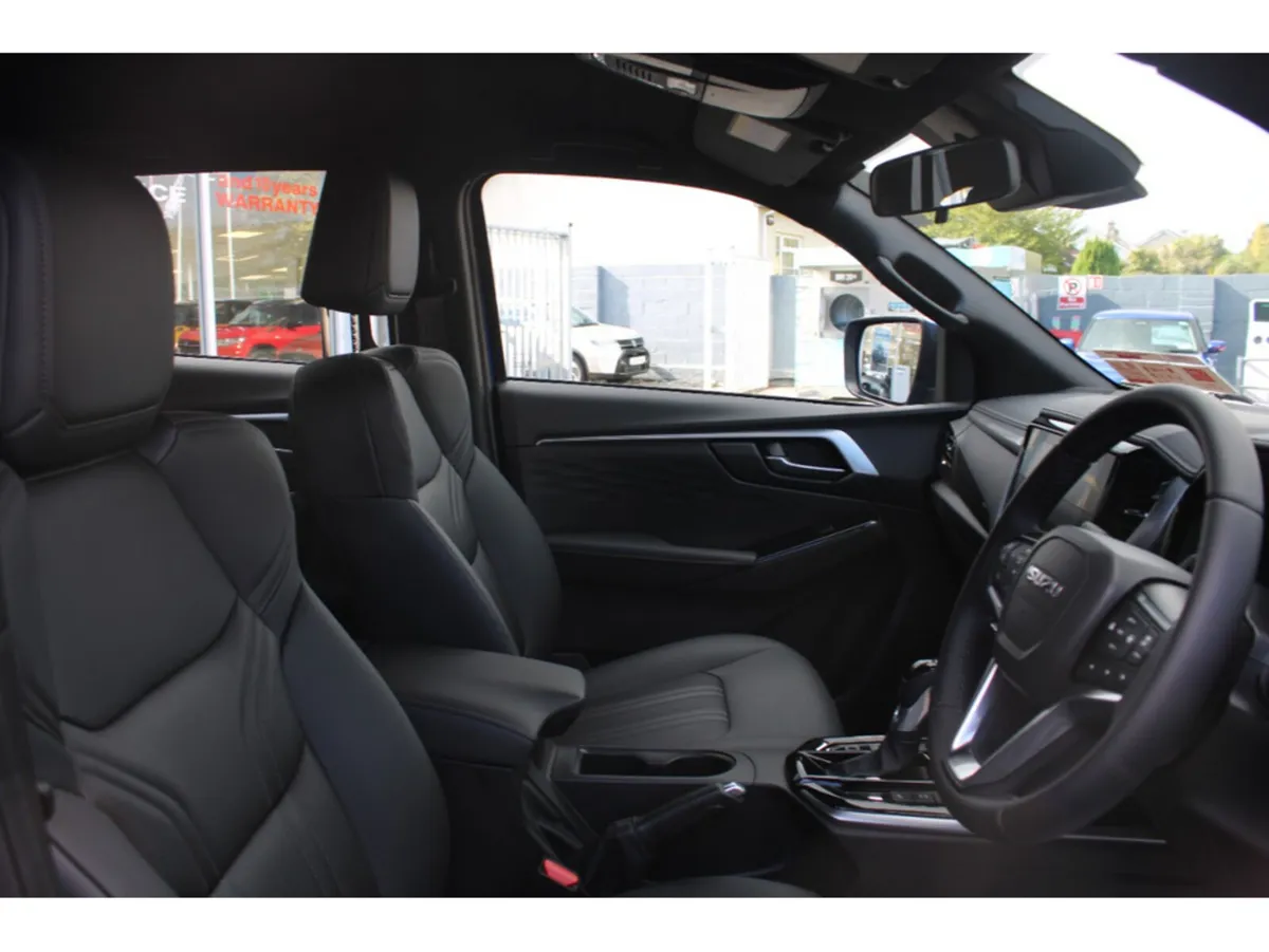 Isuzu D-Max Pick Up, Diesel, 2027, Blue