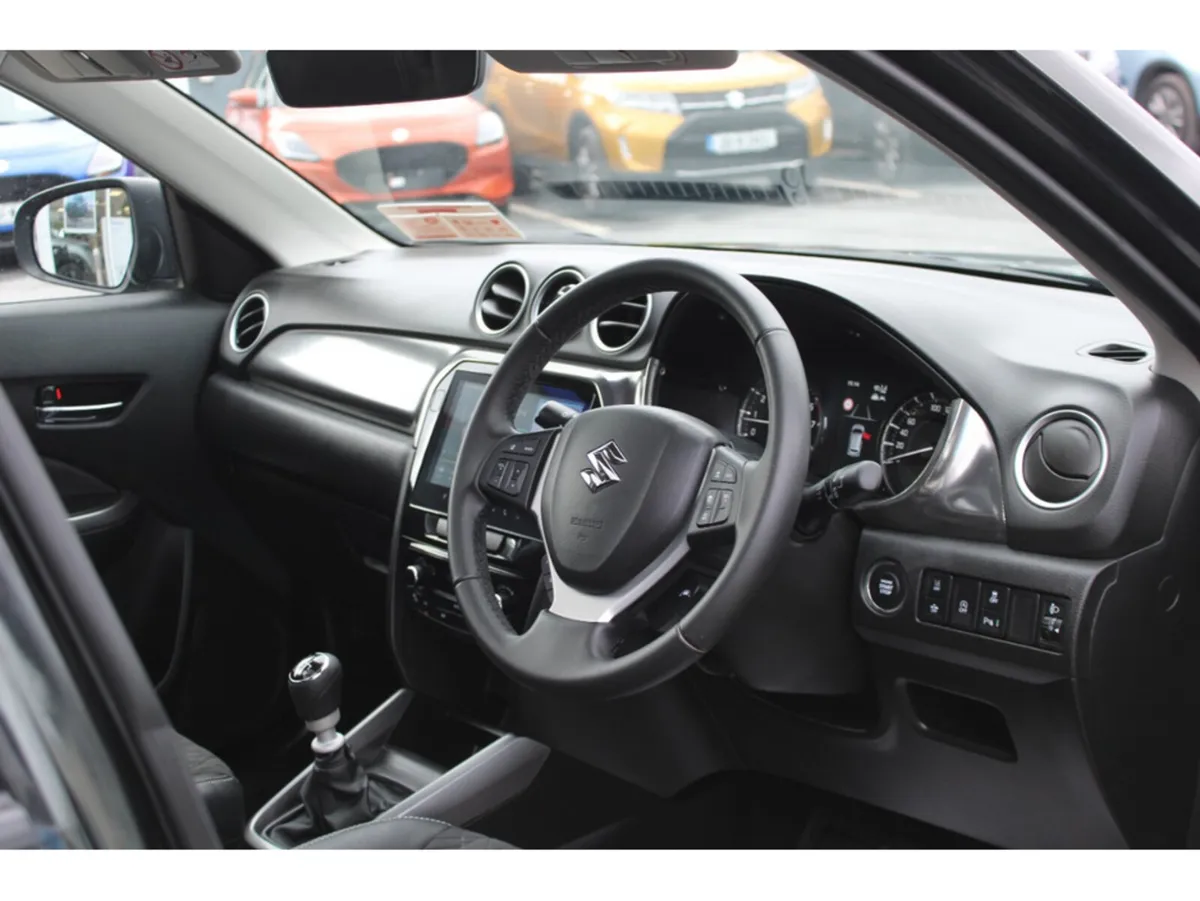Suzuki Vitara SUV, Petrol Hybrid, 2025, Black