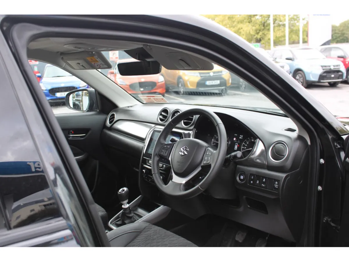 Suzuki Vitara SUV, Petrol Hybrid, 2025, Black