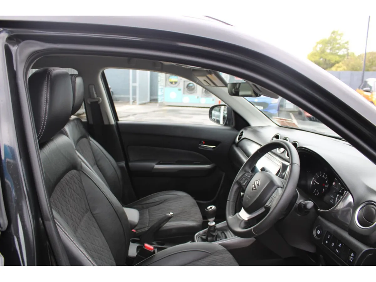 Suzuki Vitara SUV, Petrol Hybrid, 2025, Black