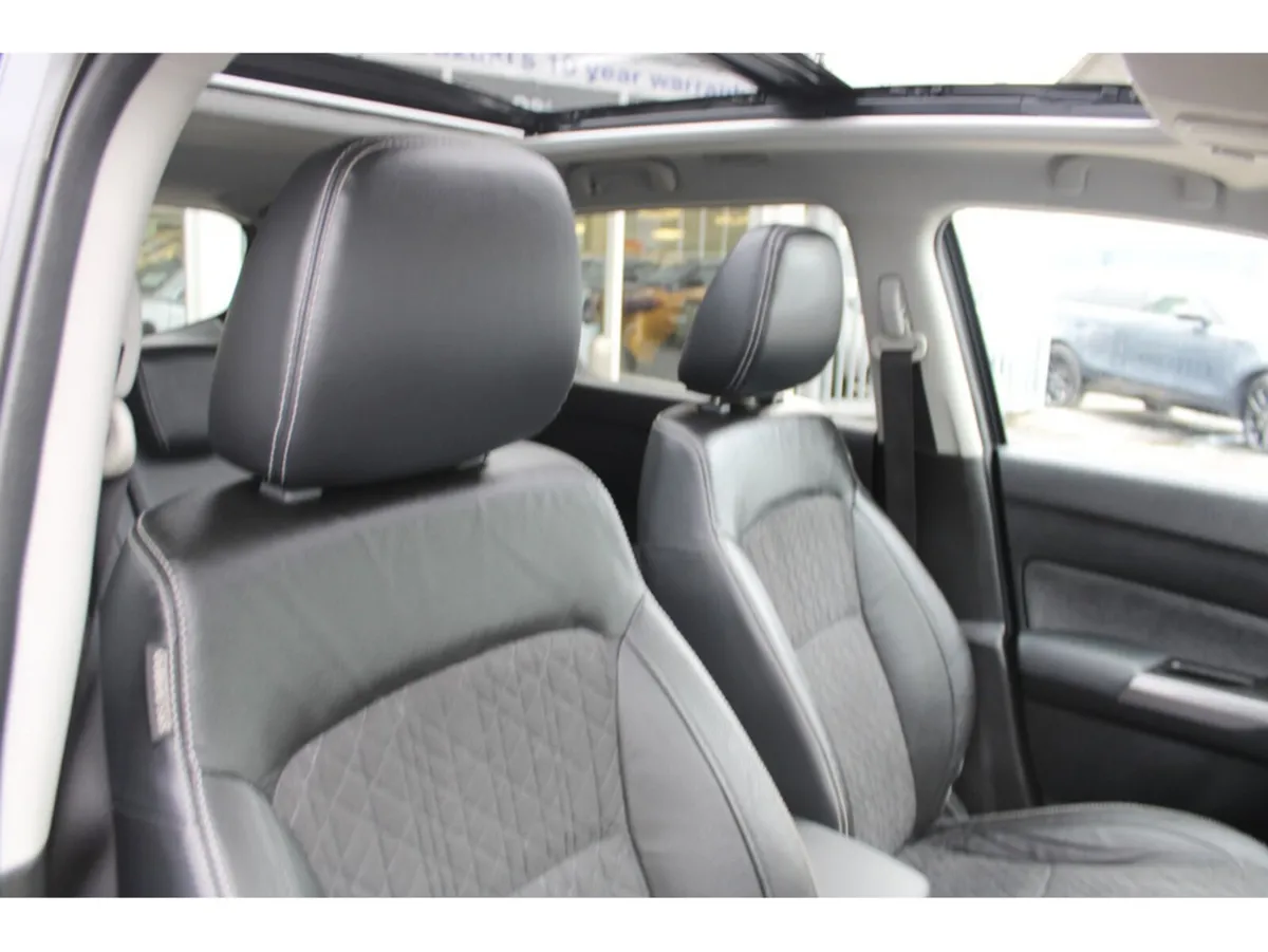 Suzuki Vitara SUV, Petrol Hybrid, 2025, Black