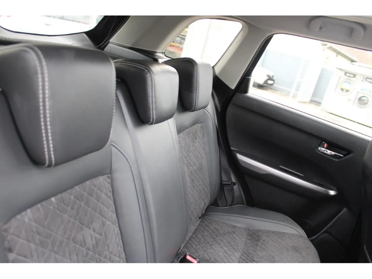 Suzuki Vitara SUV, Petrol Hybrid, 2025, Black