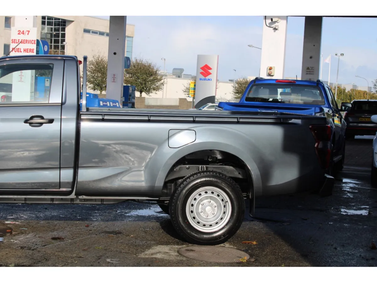 Isuzu D-Max Pick Up, Diesel, 2027, Grey