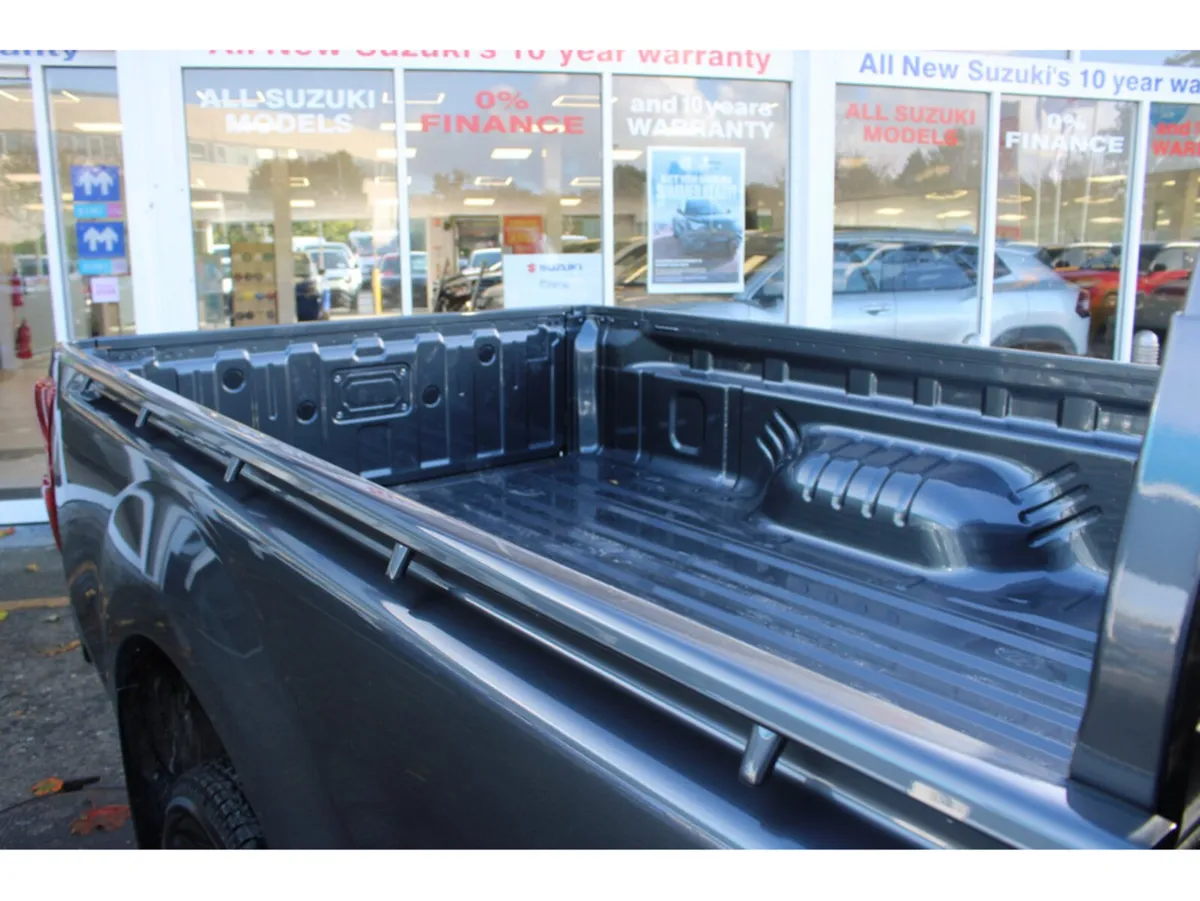 Isuzu D-Max Pick Up, Diesel, 2027, Grey