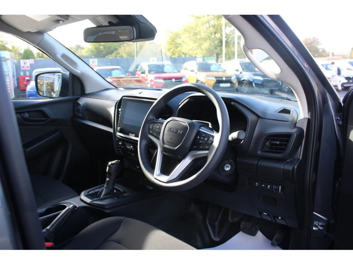 Isuzu D-Max Pick Up, Diesel, 2027, Grey