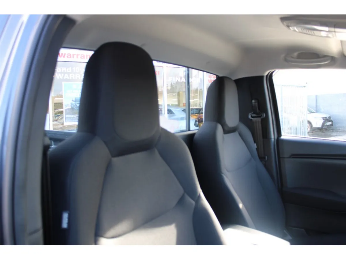 Isuzu D-Max Pick Up, Diesel, 2027, Grey