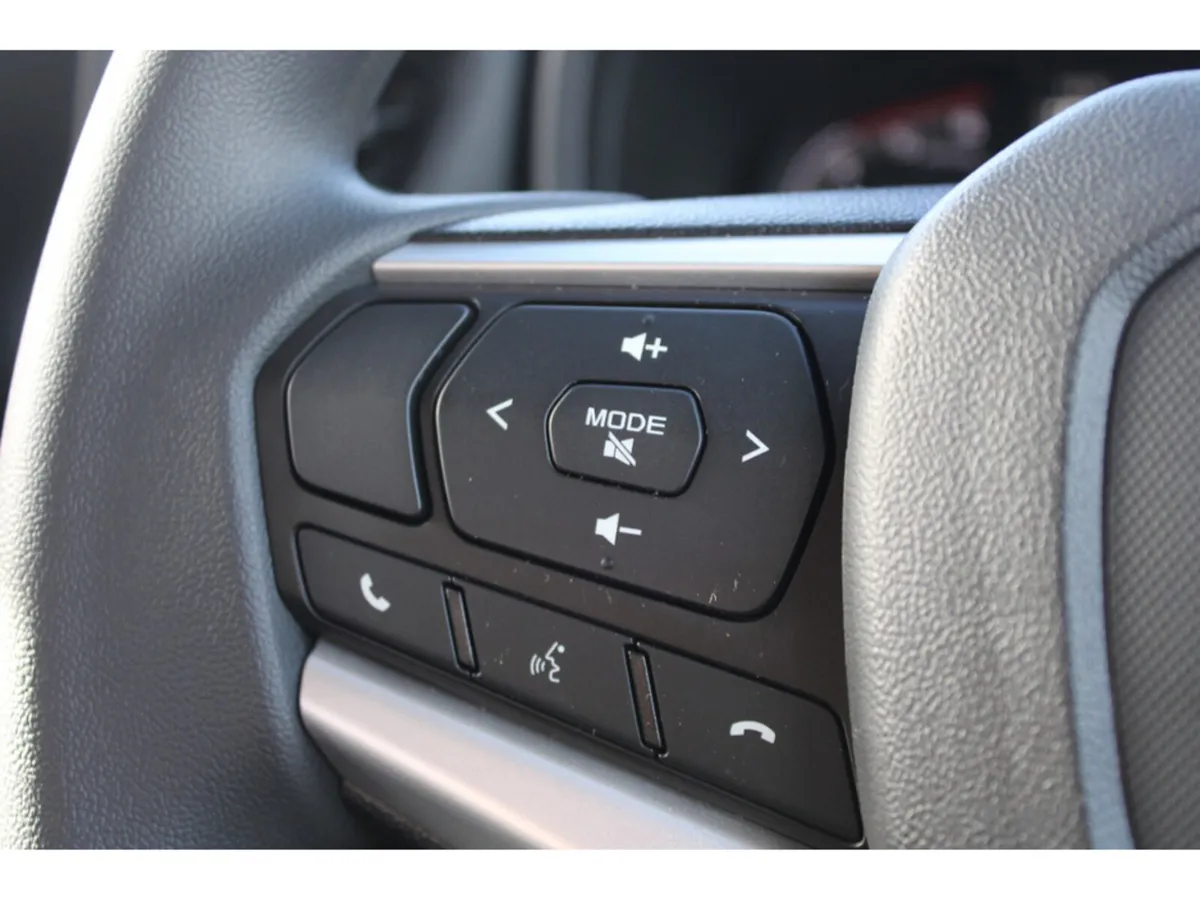 Isuzu D-Max Pick Up, Diesel, 2027, Grey
