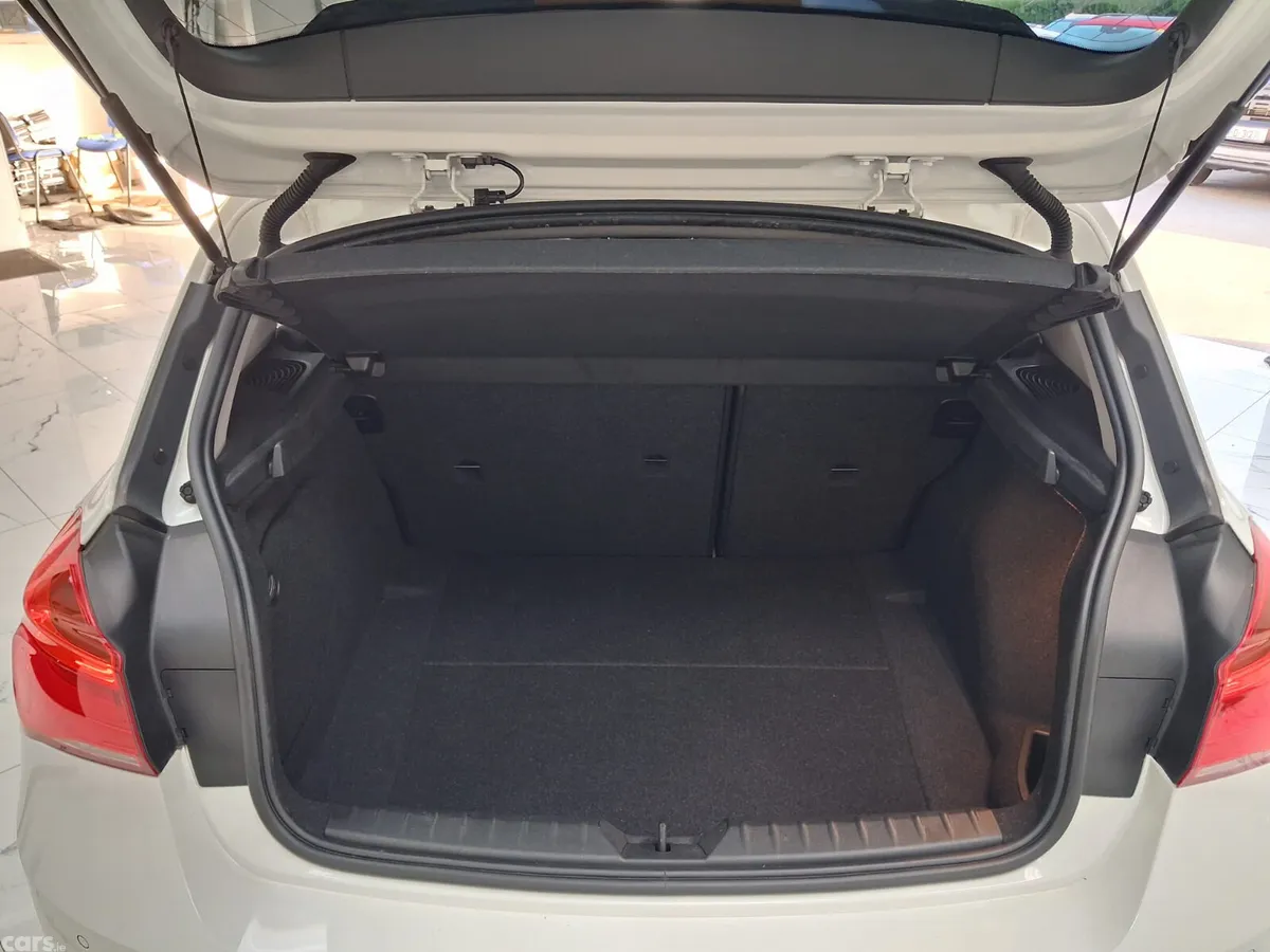 BMW 1-Series Hatchback, Diesel, 2016, White