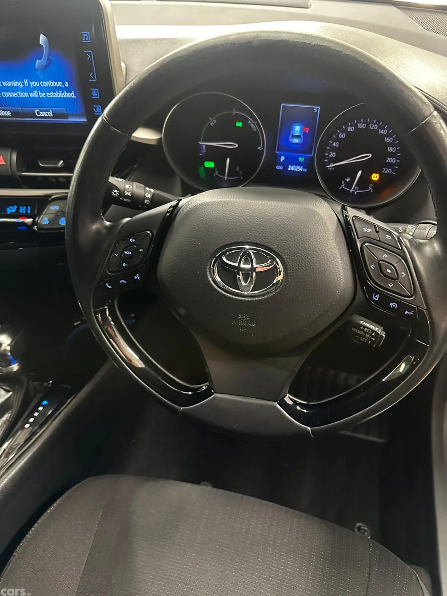 Toyota C-HR Hatchback, Petrol Hybrid, 2019, White