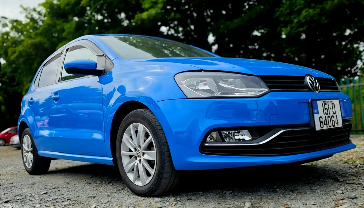 Volkswagen Polo Hatchback, Petrol, 2015, Blue