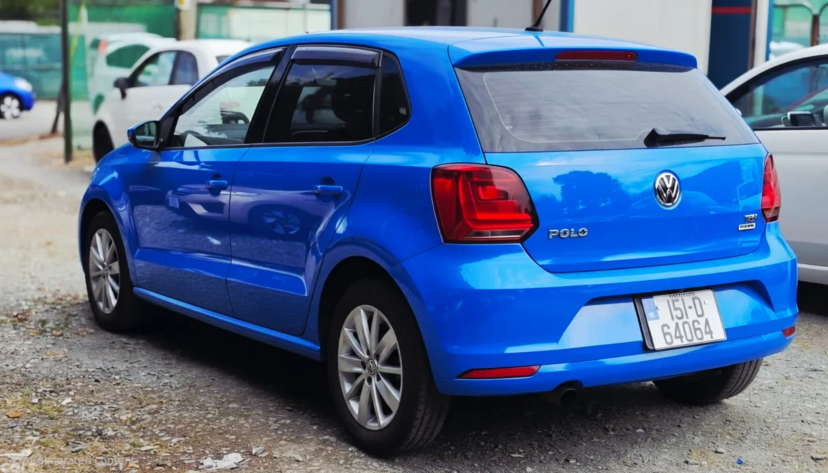 Volkswagen Polo Hatchback, Petrol, 2015, Blue