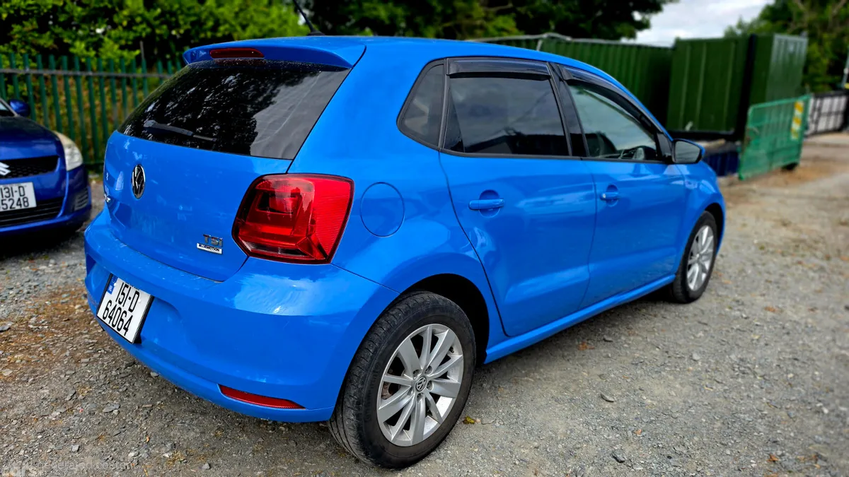 Volkswagen Polo Hatchback, Petrol, 2015, Blue