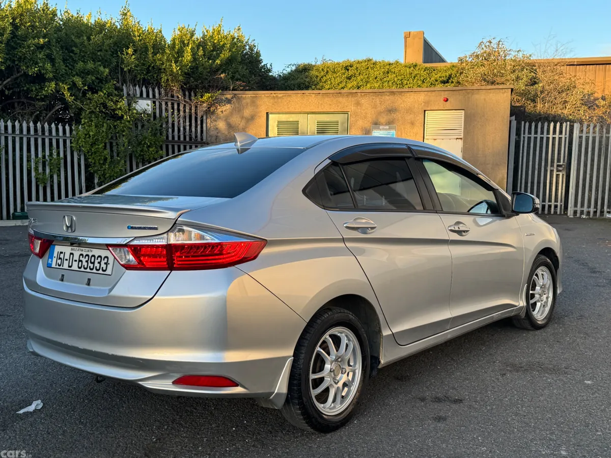 Honda Grace Saloon, Petrol Hybrid, 2015, Silver
