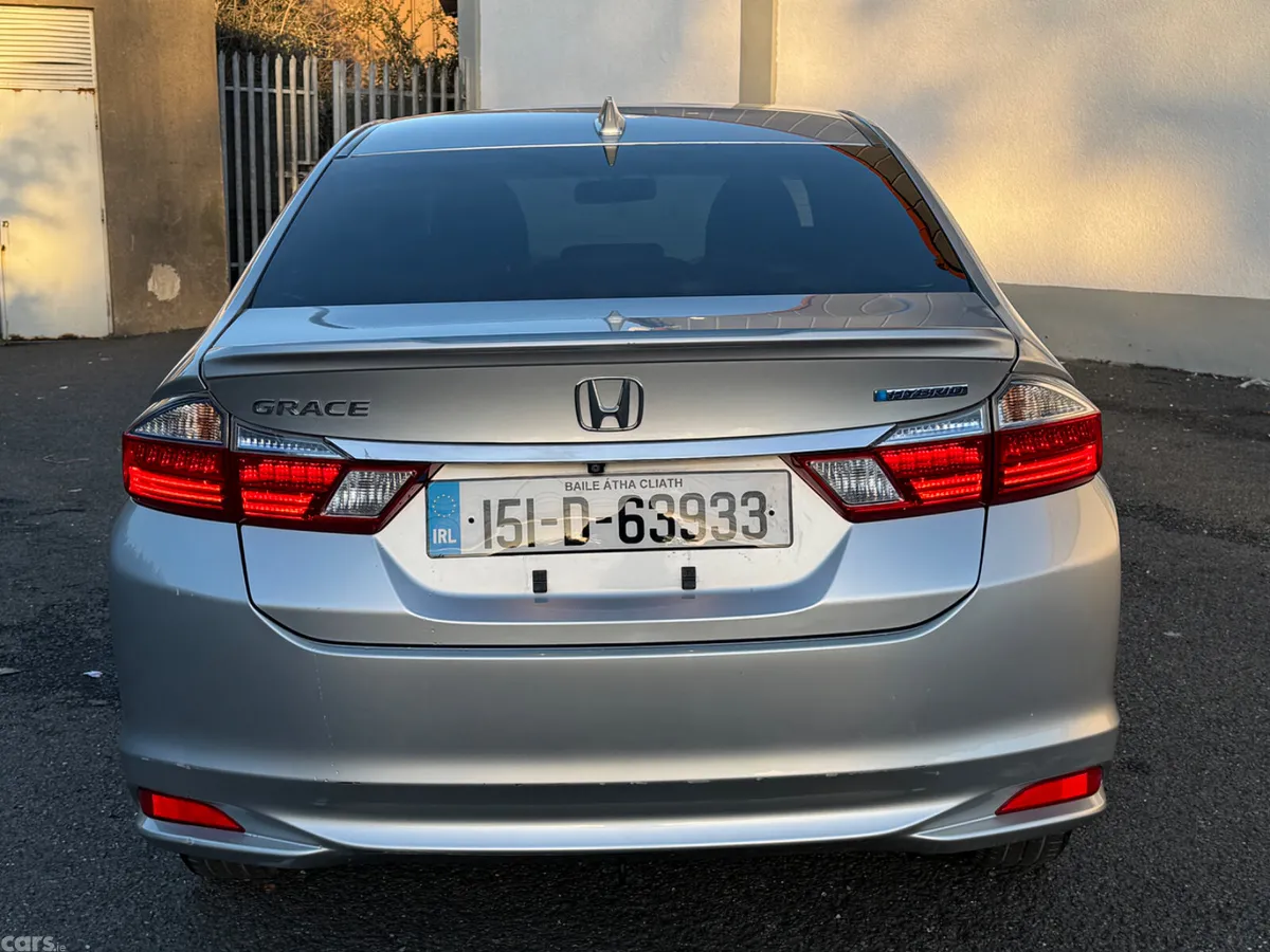Honda Grace Saloon, Petrol Hybrid, 2015, Silver