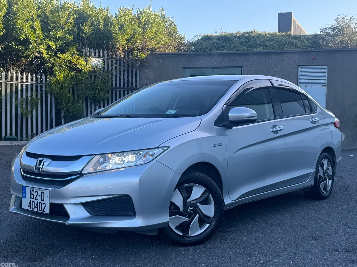 Honda Grace Saloon, Petrol Hybrid, 2015, Silver