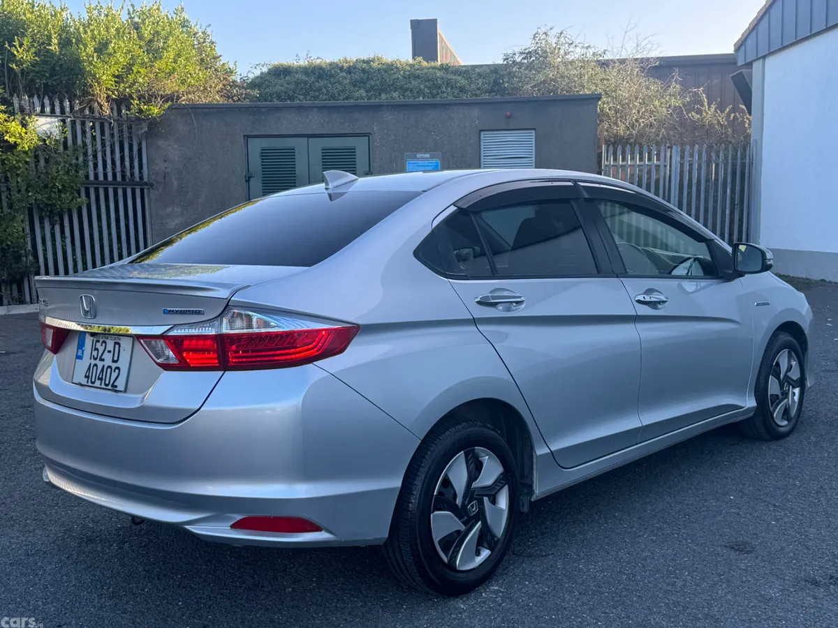 Honda Grace Saloon, Petrol Hybrid, 2015, Silver