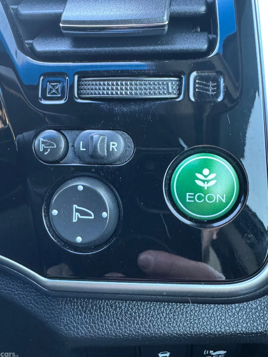 Honda Grace Saloon, Petrol Hybrid, 2015, Silver