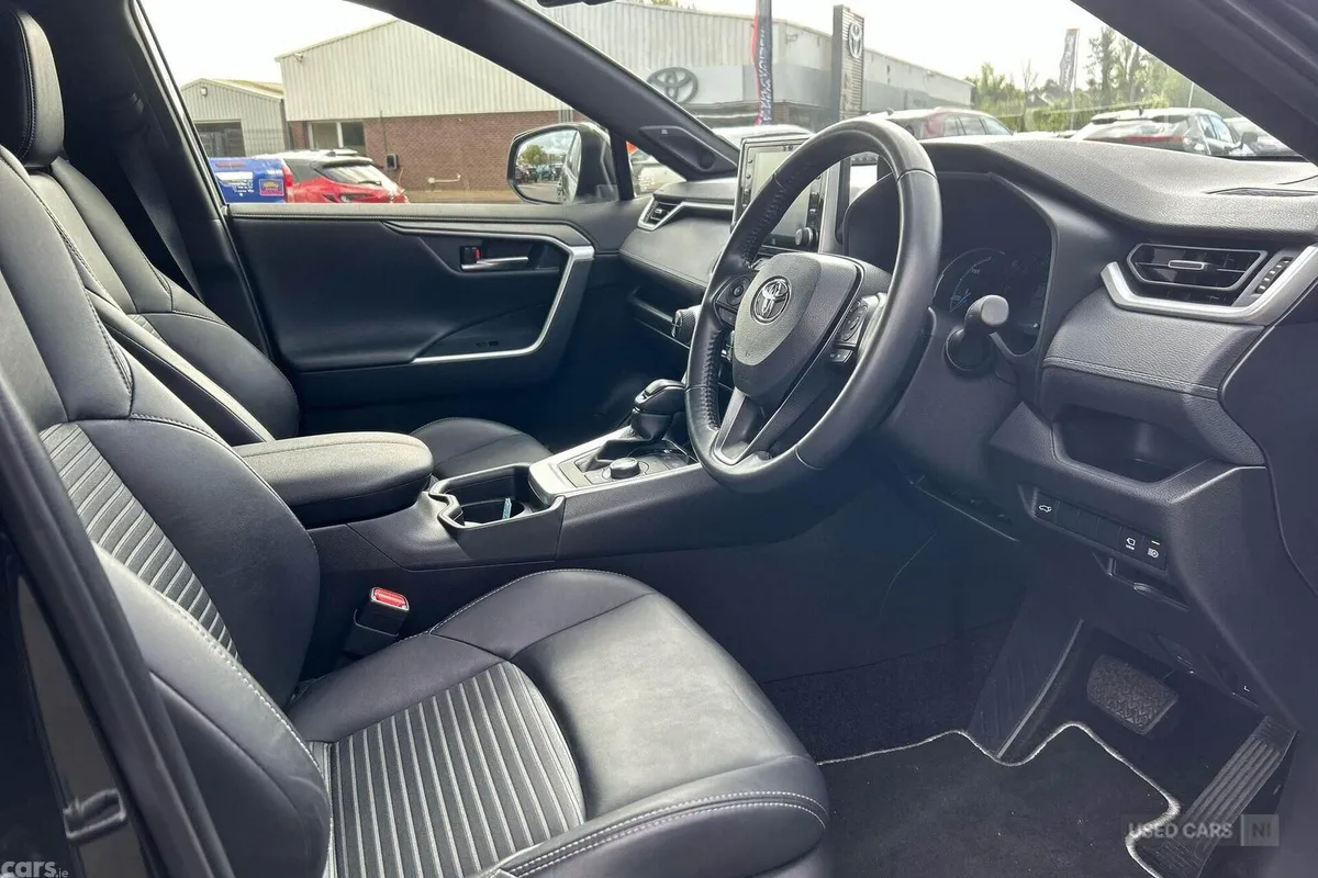 Toyota RAV4 SUV, Petrol Hybrid, 2021, Black
