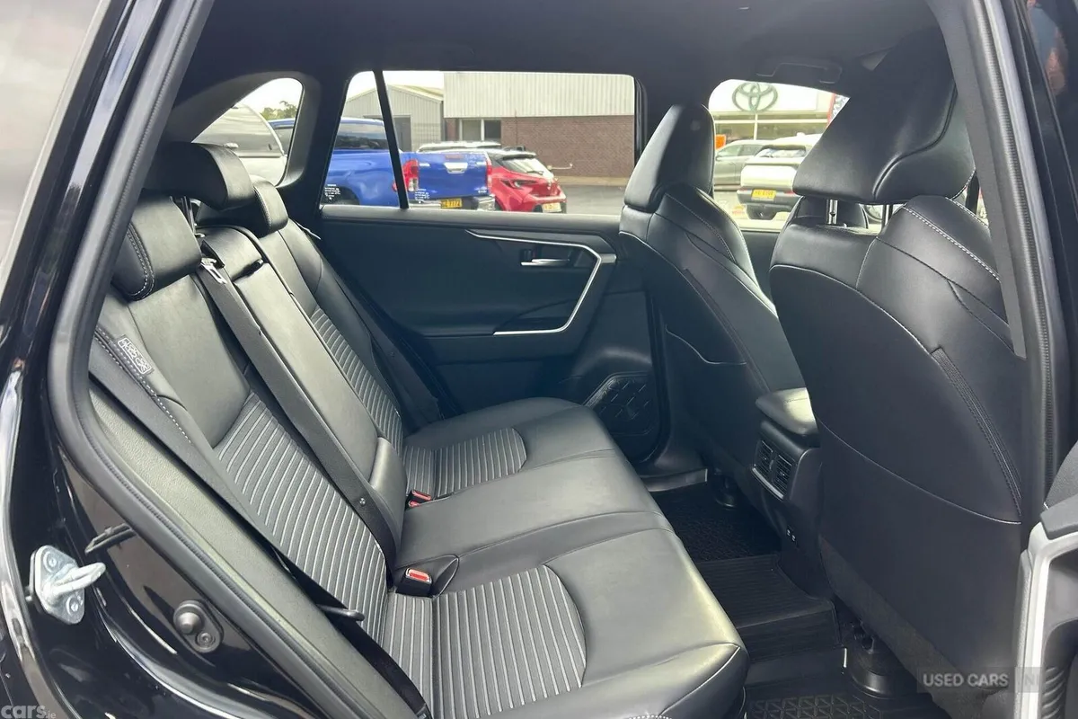 Toyota RAV4 SUV, Petrol Hybrid, 2021, Black