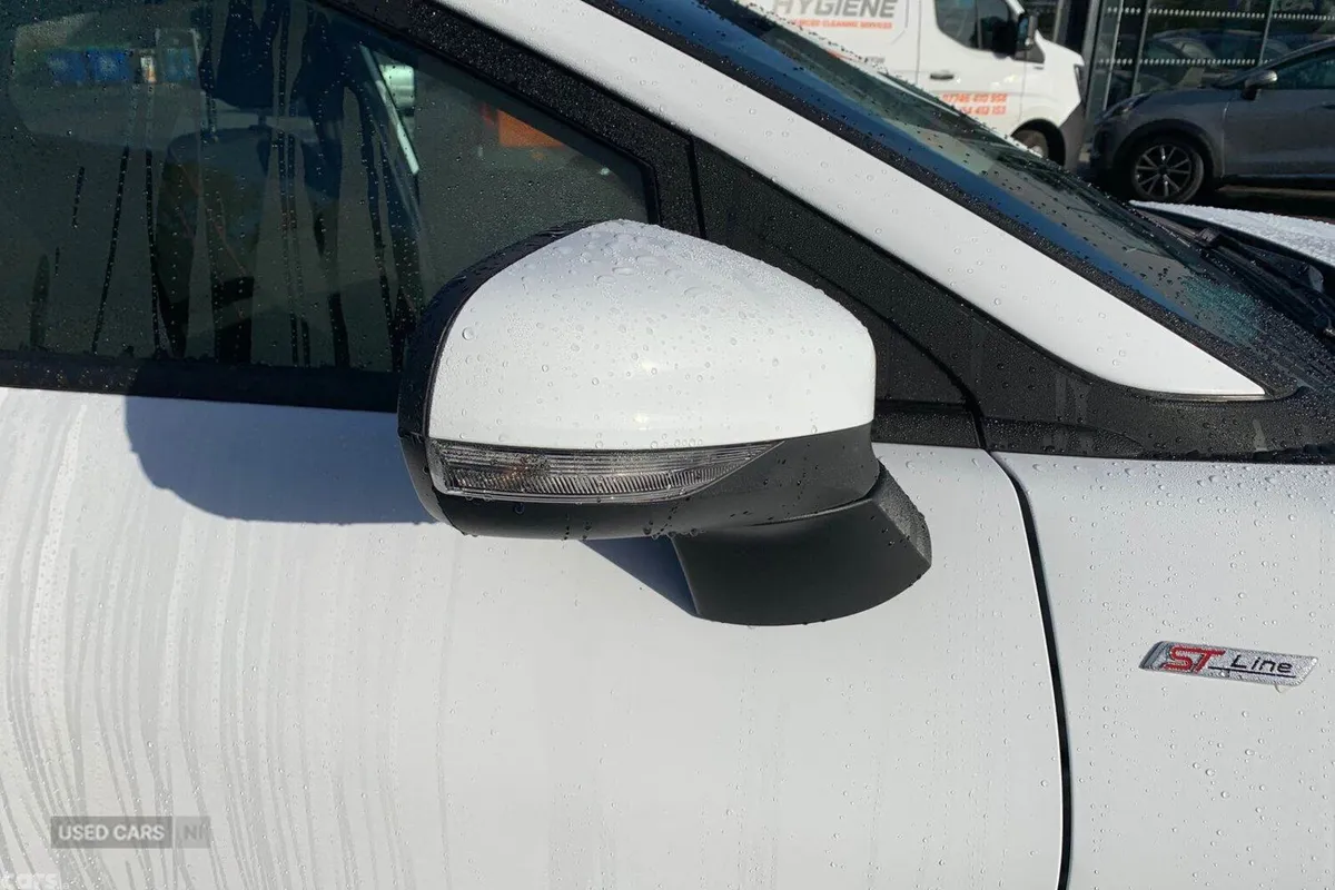 Ford Puma SUV, Petrol, 2023, White
