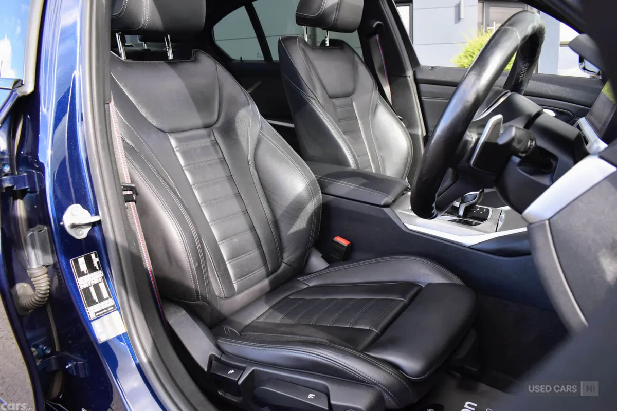 BMW 3-Series Saloon, Electric, 2022, Blue