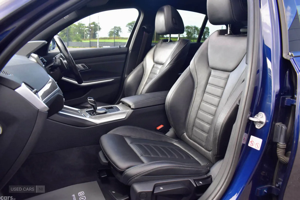 BMW 3-Series Saloon, Electric, 2022, Blue