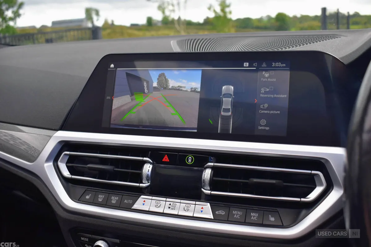 BMW 3-Series Saloon, Electric, 2022, Blue