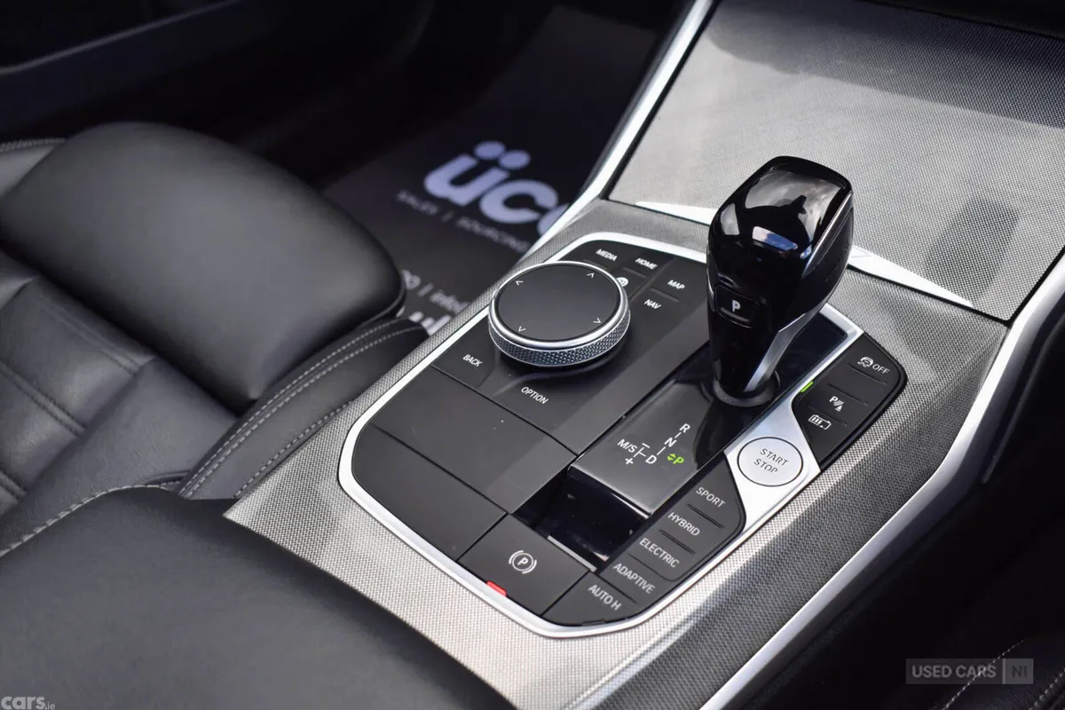 BMW 3-Series Saloon, Electric, 2022, Blue
