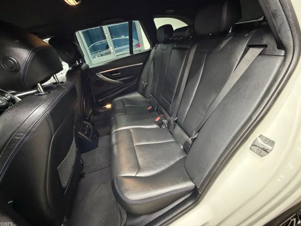 BMW 3-Series Estate, Petrol, 2018, White
