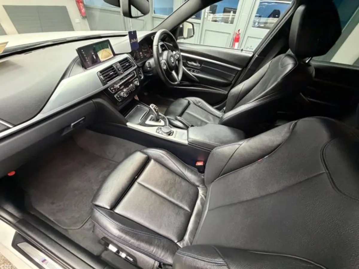 BMW 3-Series Estate, Petrol, 2018, White