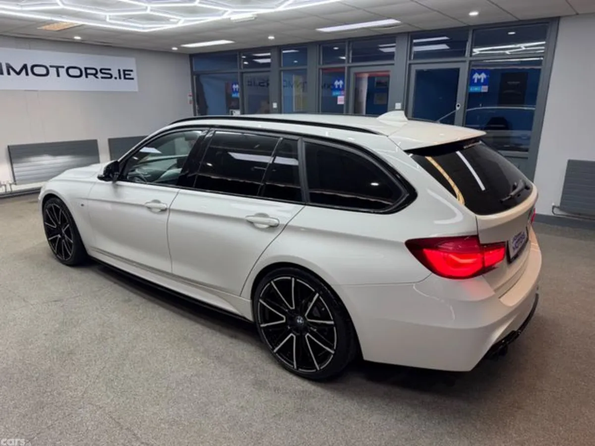 BMW 3-Series Estate, Petrol, 2018, White