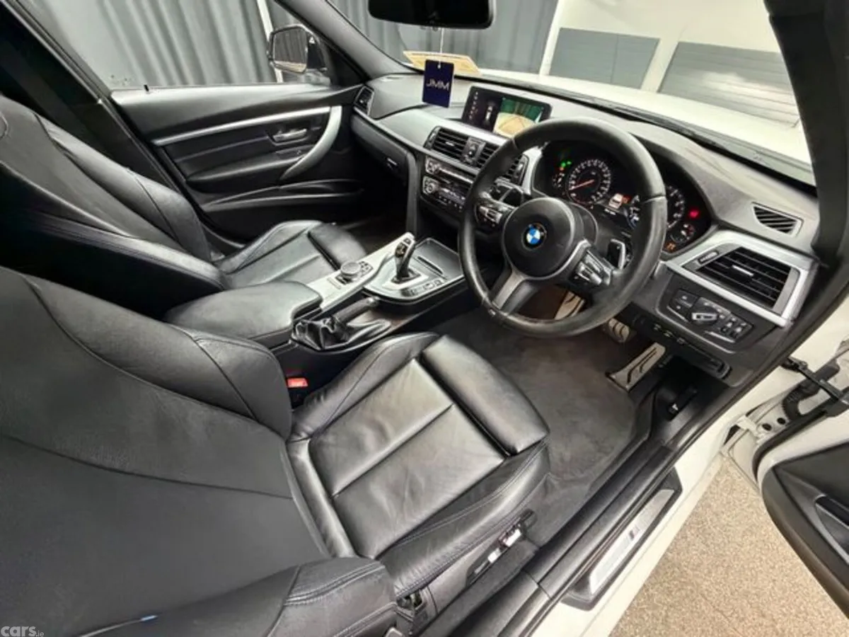 BMW 3-Series Estate, Petrol, 2018, White
