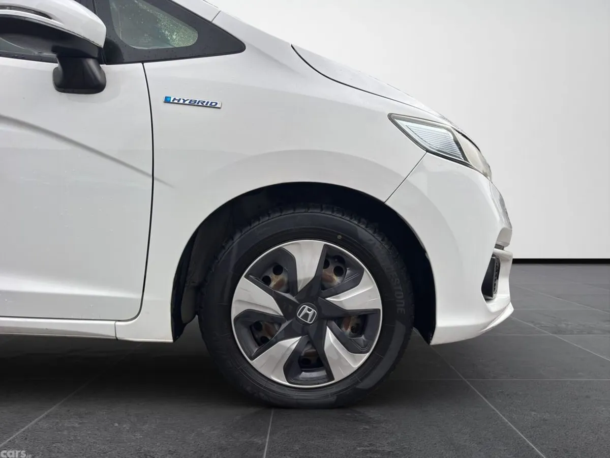 Honda Fit Hatchback, Petrol Hybrid, 2019, White