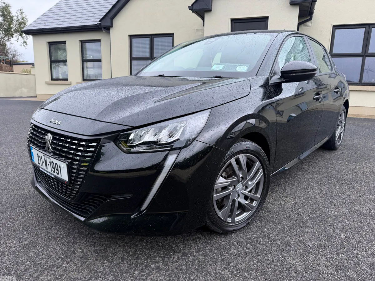 Peugeot 208 Hatchback, Petrol, 2021, Black