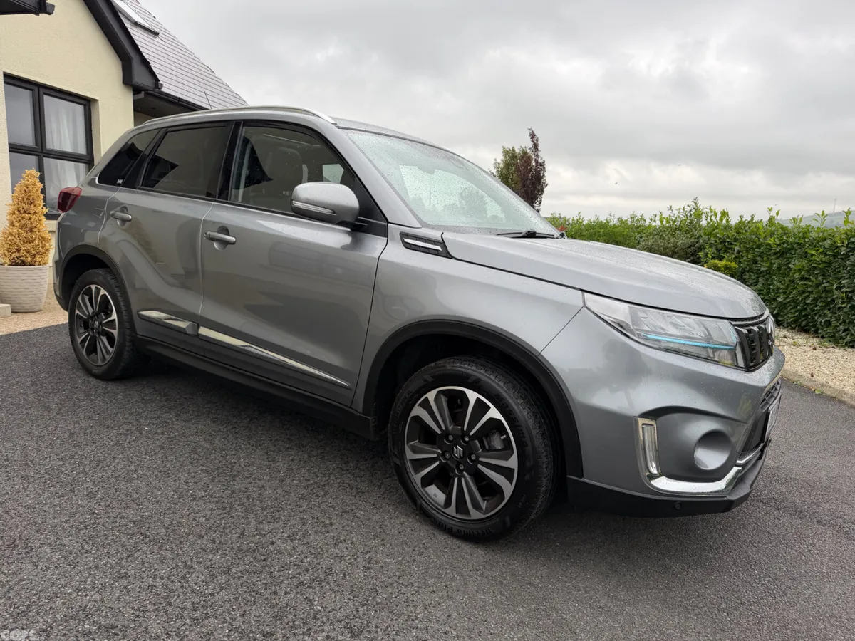 Suzuki Vitara SUV, Petrol, 2023, Grey