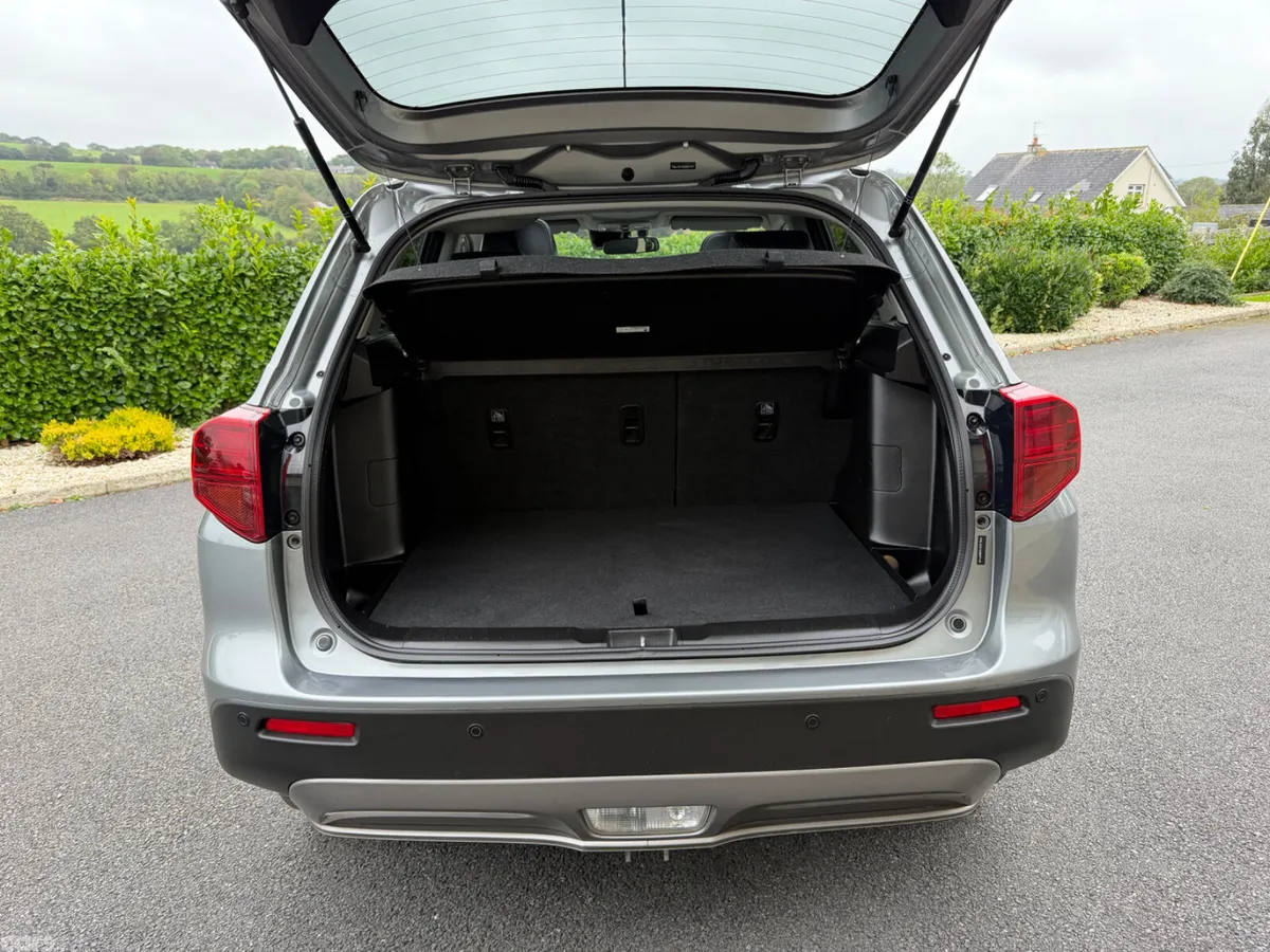 Suzuki Vitara SUV, Petrol, 2023, Grey