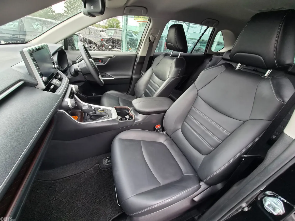 Toyota RAV4 SUV, Petrol Hybrid, 2021, Black