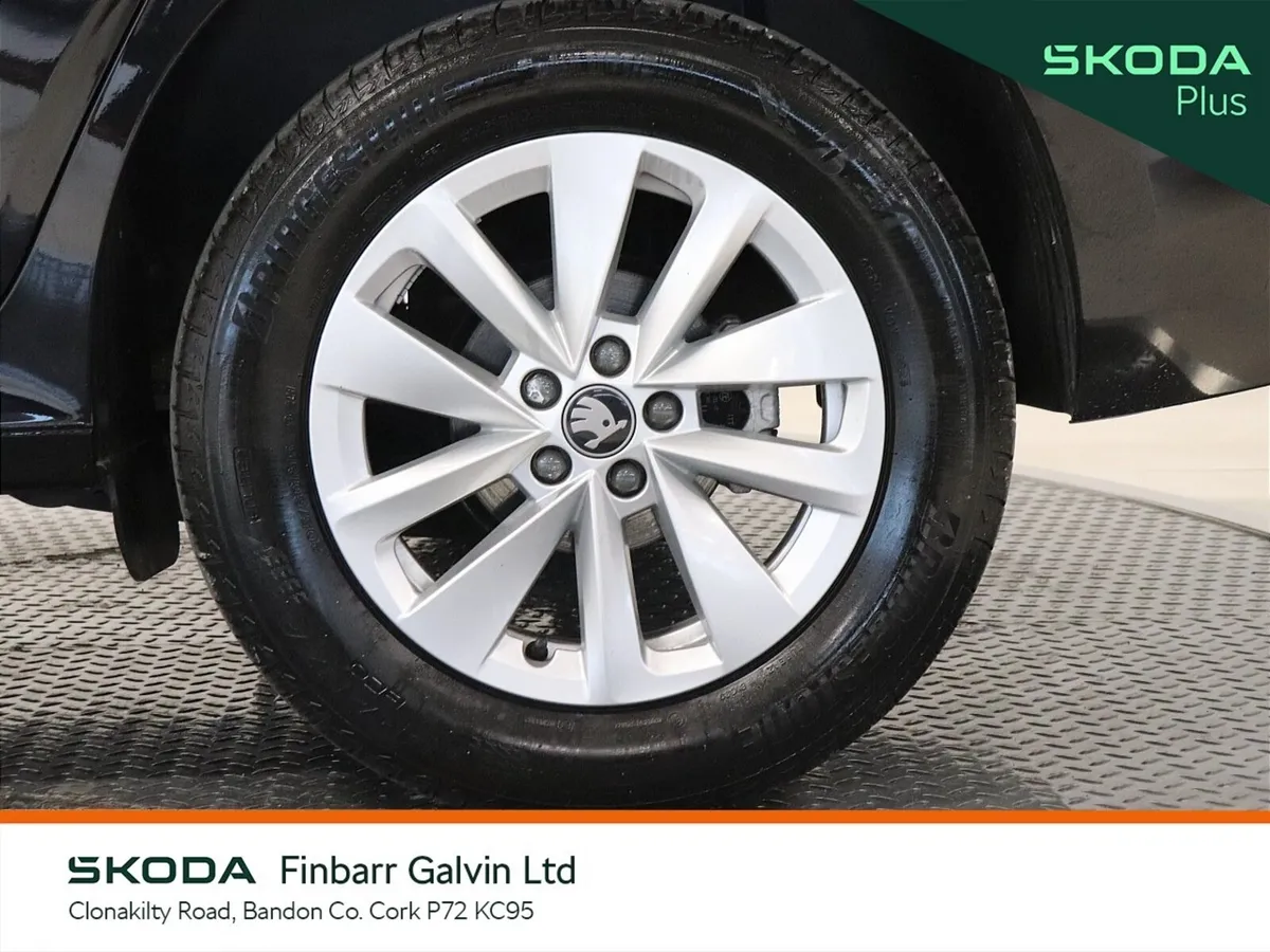 Skoda Kamiq Hatchback, Petrol, 2026, Black